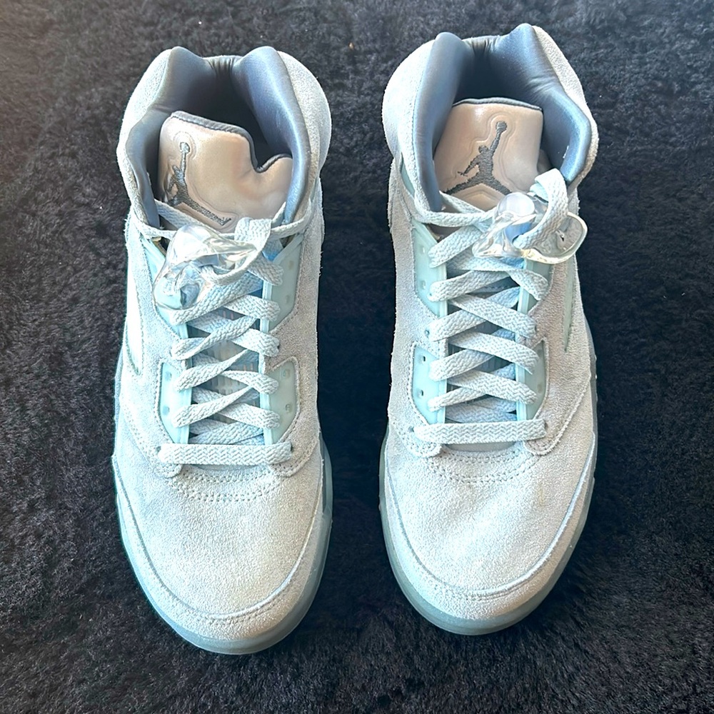 Women’s Jordan 5 Retro bluebird ice/blue Graphit